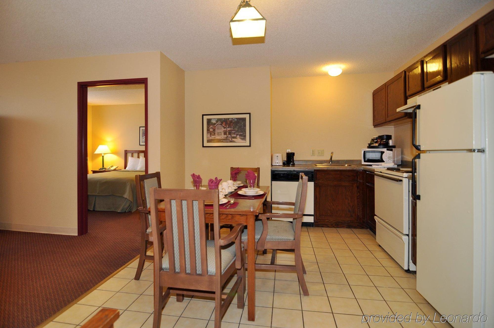 Norwood Inn And Suites Chaska Cameră foto