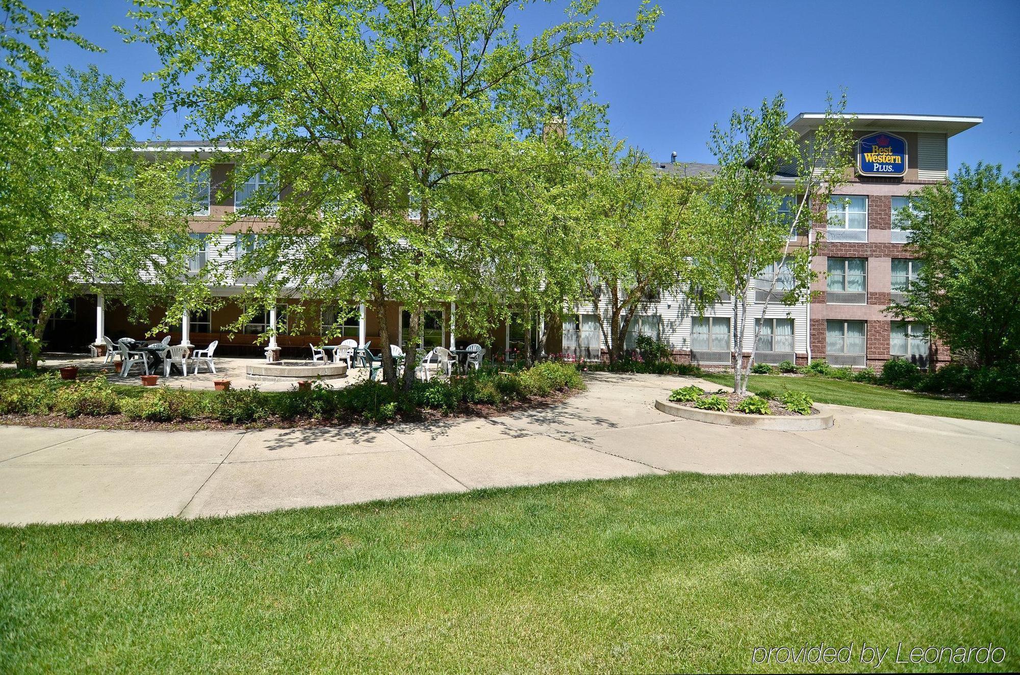 Norwood Inn And Suites Chaska Exterior foto